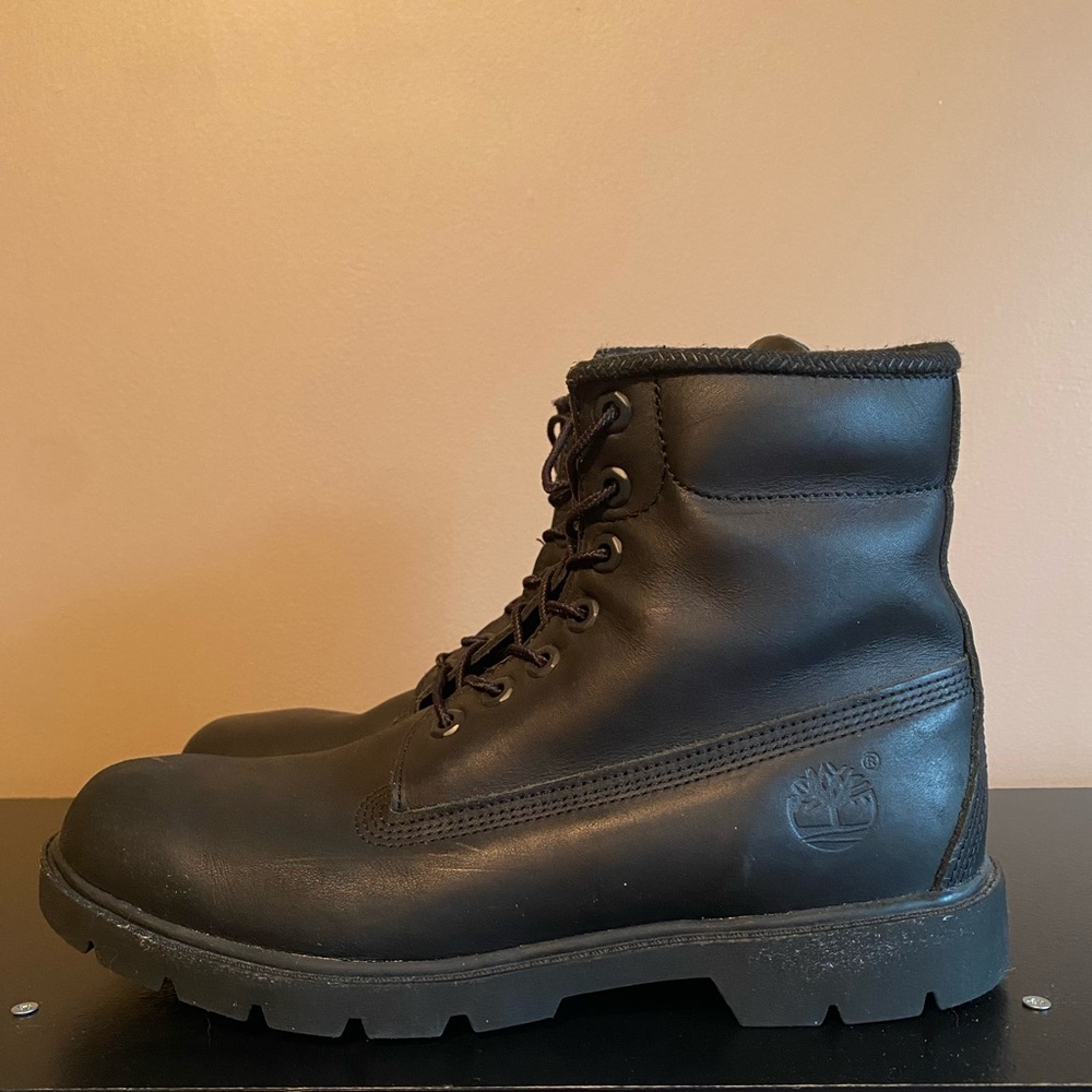 Timberland Black Boots (Size 9M)